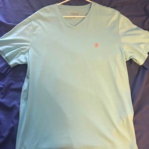 Men’s Izod large v-neck shirt